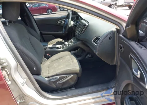 2016 Chrysler 200 Limited z USA, uszkodzony, nr VIN 1C3CCCAB0GN148978